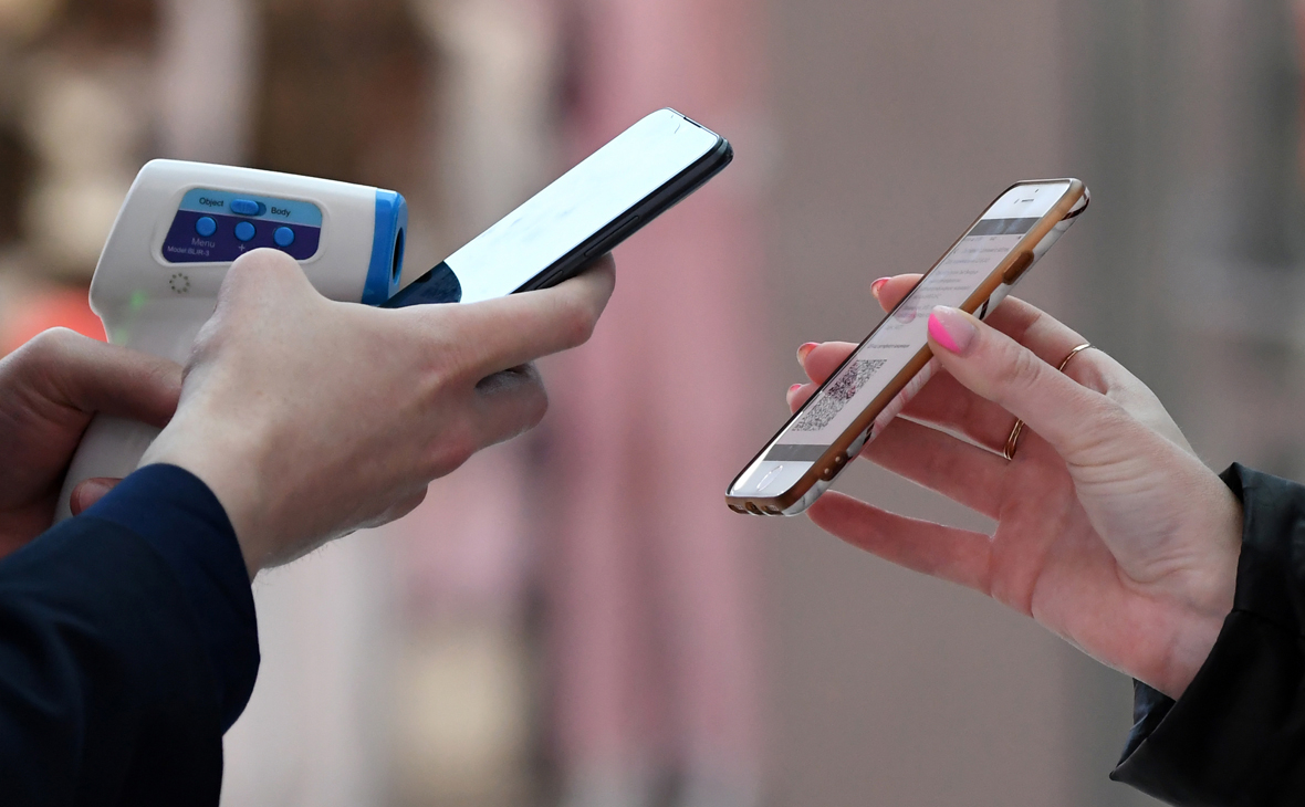 Более 17% врачей выступили за ужесточение законопроектов о QR-кодах