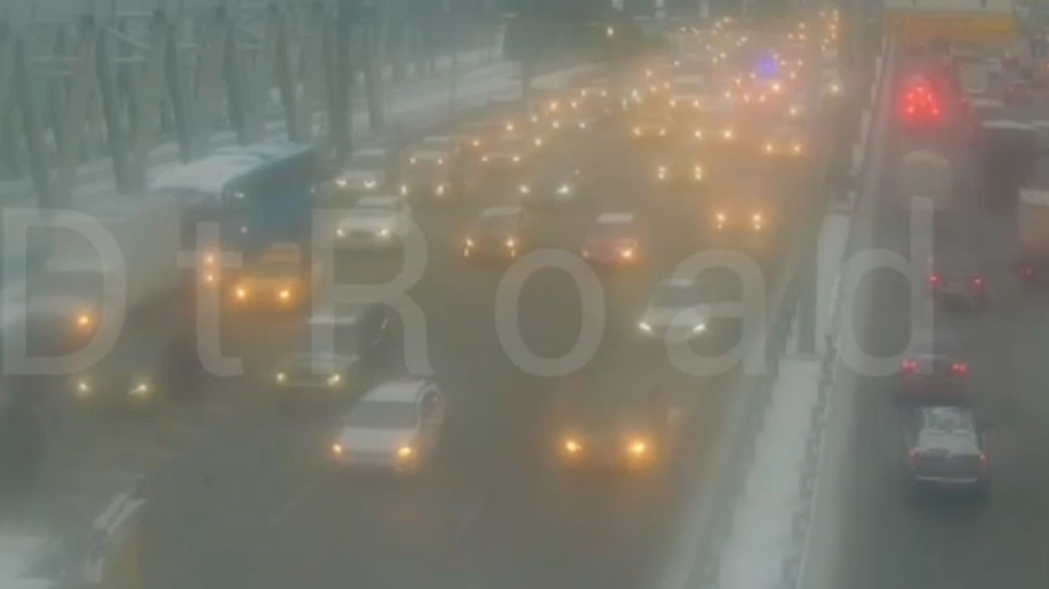 Как в Москве автомобиль врезался в 20 машин. Видео