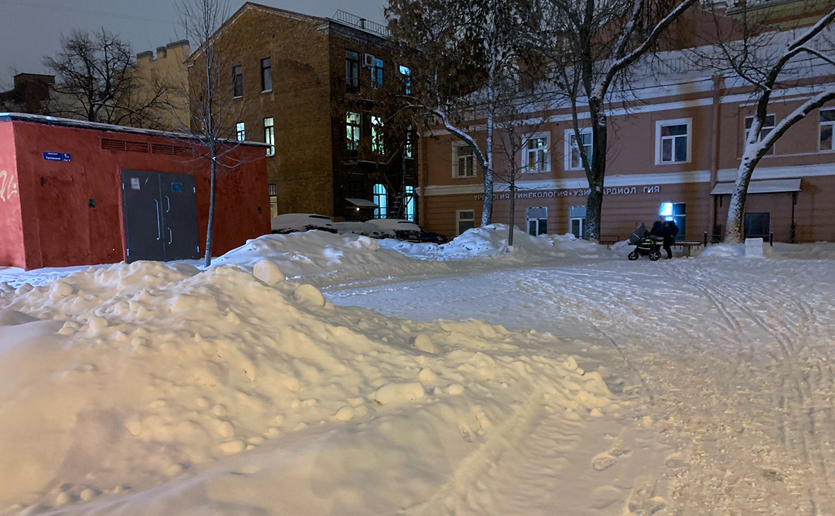 Беглов заявил о невозможности убрать снег из Петербурга за один «щелчок»