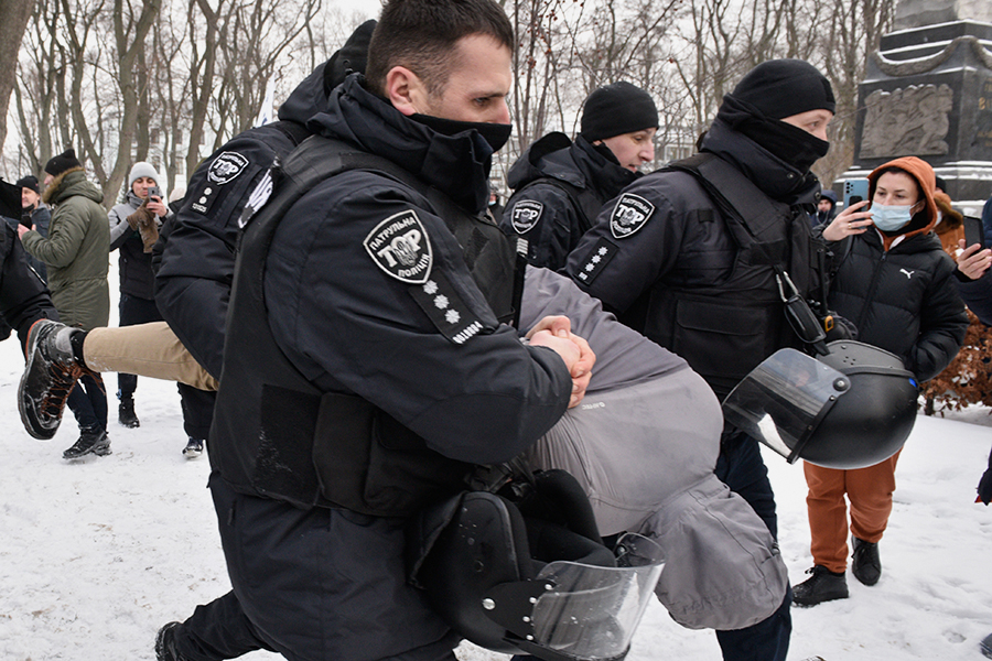 Как прошла акция протеста у здания Рады в Киеве. Фотогалерея