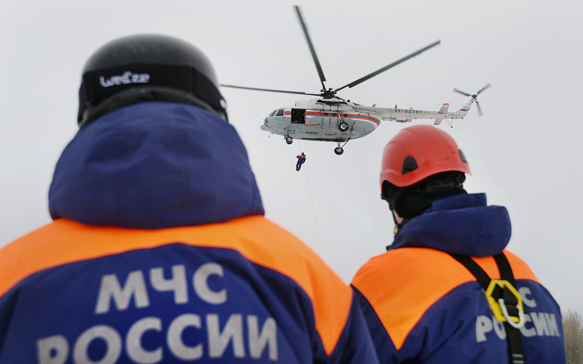 В Охотском море грузовое судно подало сигнал бедствия