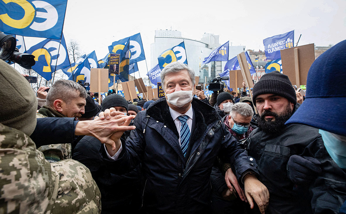 Суд выбрал для Петра Порошенко самую мягкую меру пресечения