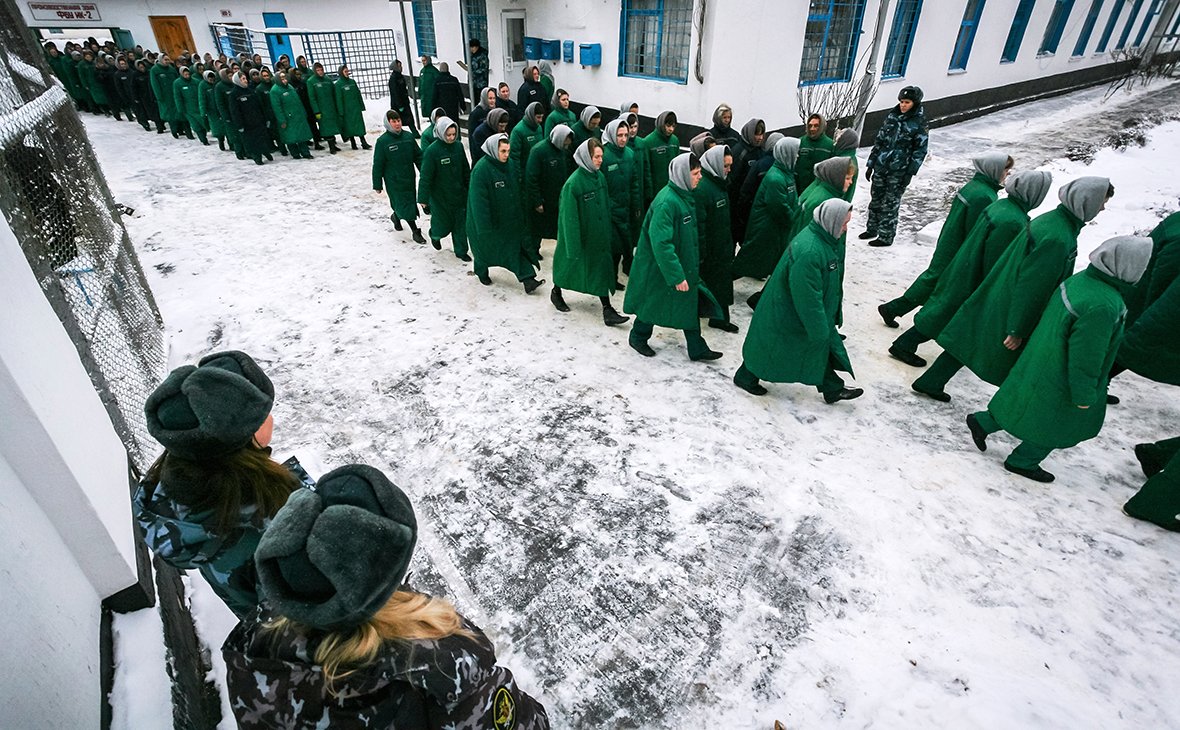 Путин поручил подготовить предложения по борьбе с пытками в колониях
