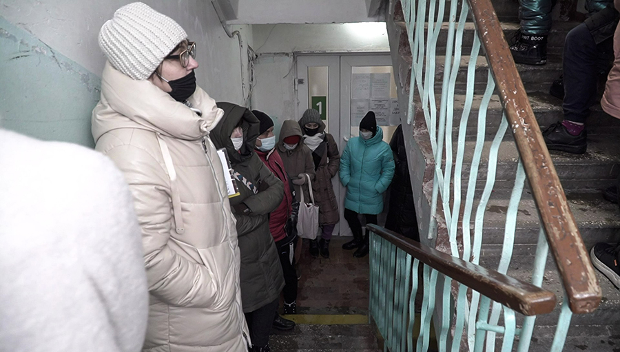 Как власти решают проблему очередей в поликлиники. Фоторепортаж