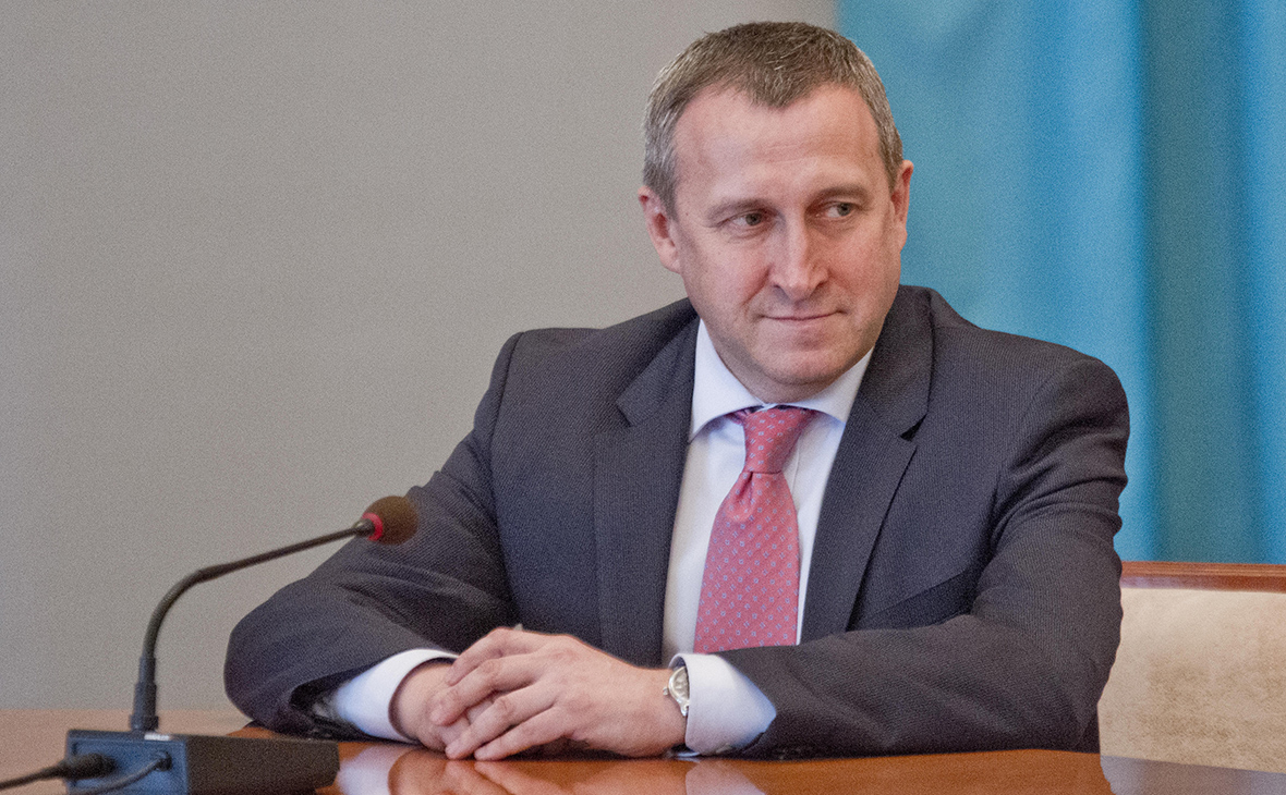 Зеленский уволил посла, оскорбившего Путина в 2014 году