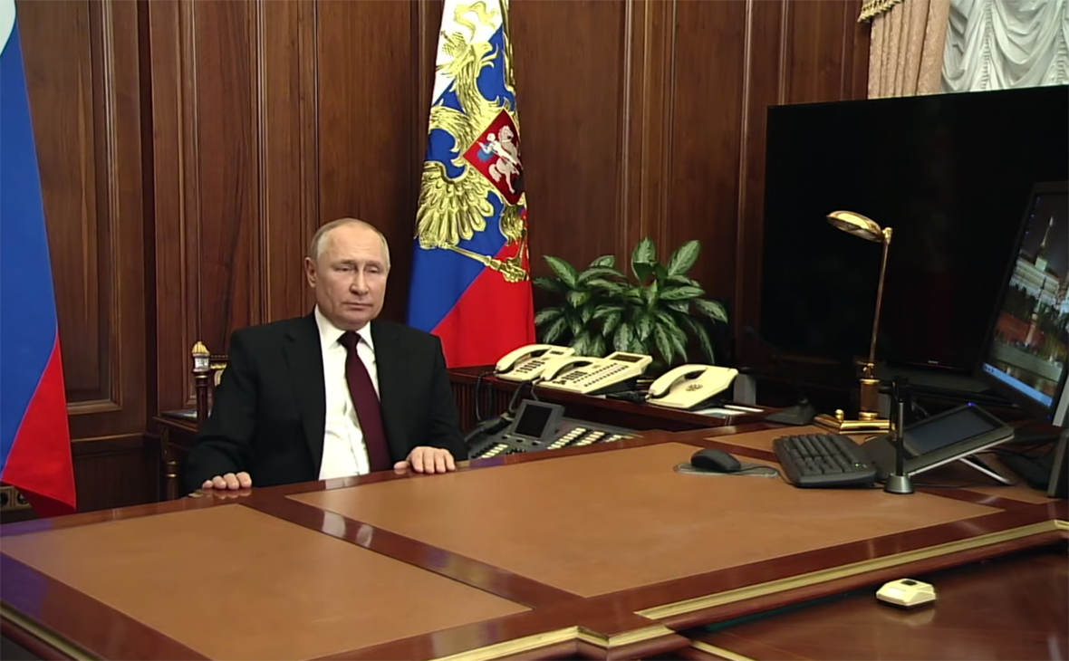 Путин заявил о готовности показать Украине «настоящую декоммунизацию»