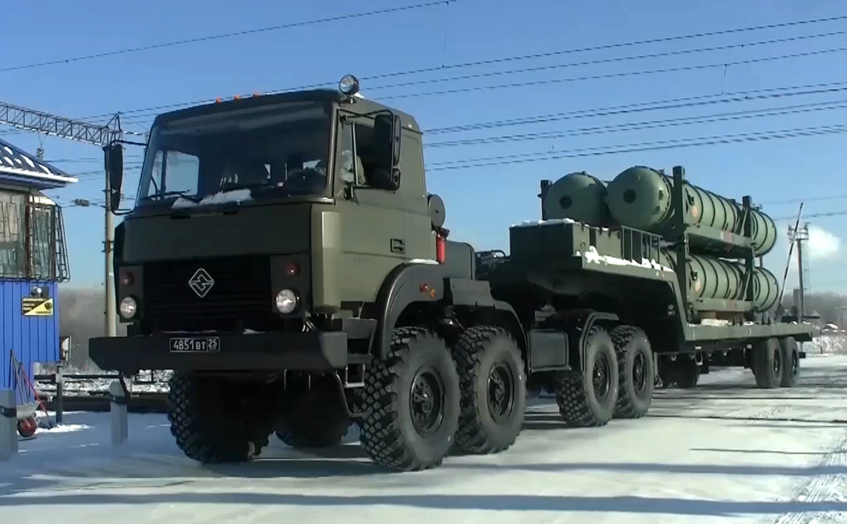 Россия перебросила на учения в Белоруссию комплекс С-400