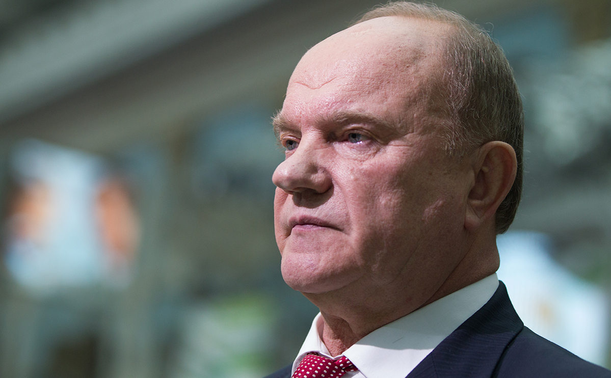 Находящийся в больнице Зюганов назвал нормальным свое самочувствие