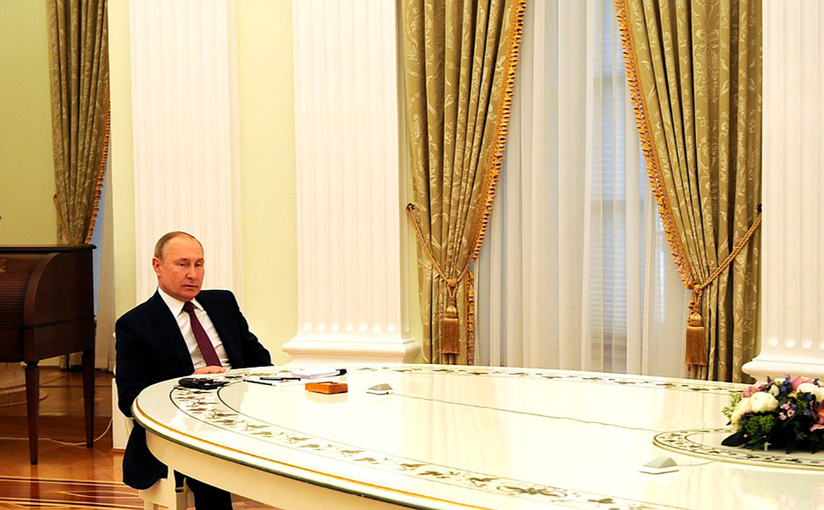 Путин назвал темы по безопасности, которые Россия готова обсуждать с НАТО