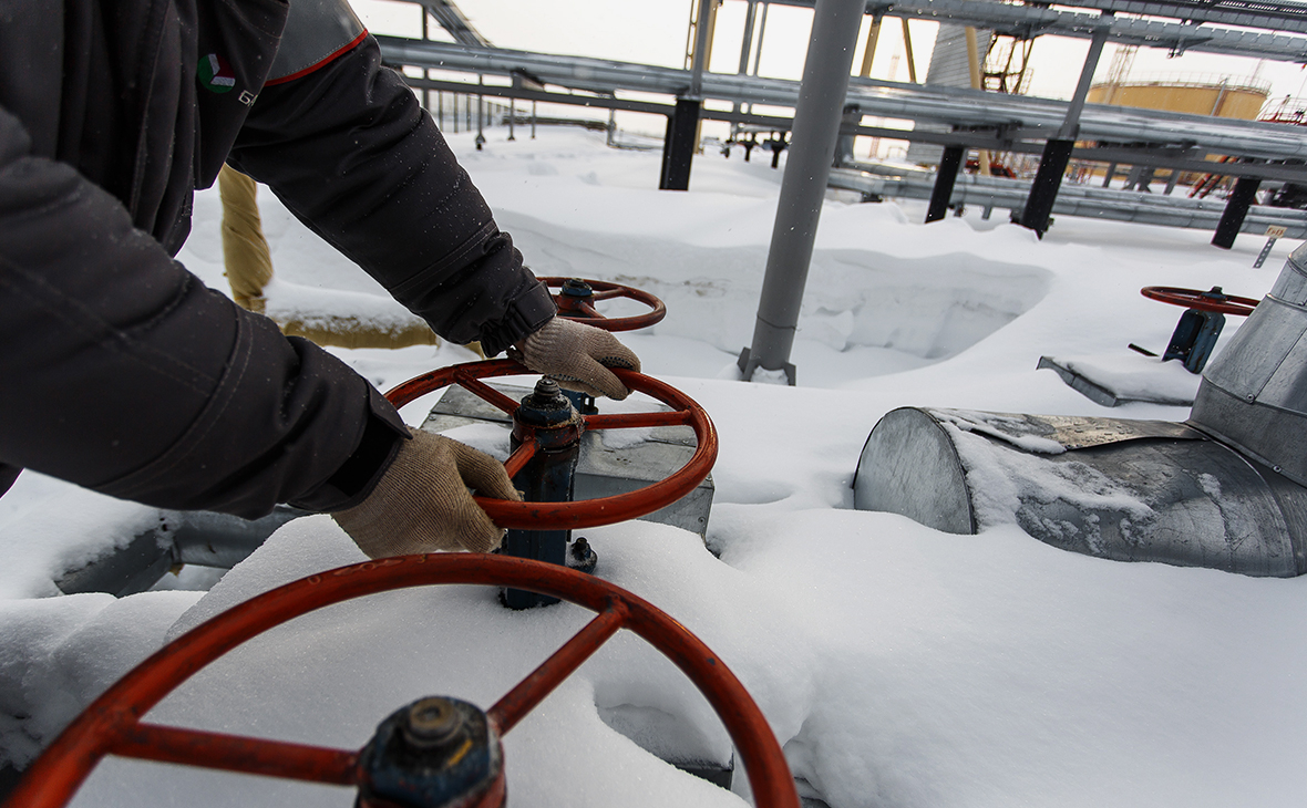 В конгрессе США согласовали инициативу о запрете импорта нефти из России