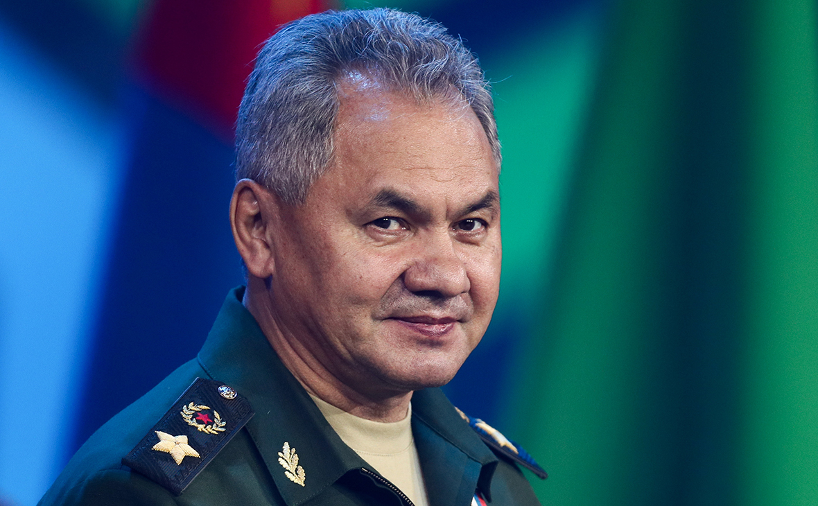 Шойгу вручил награды участникам военной спецоперации на Украине
