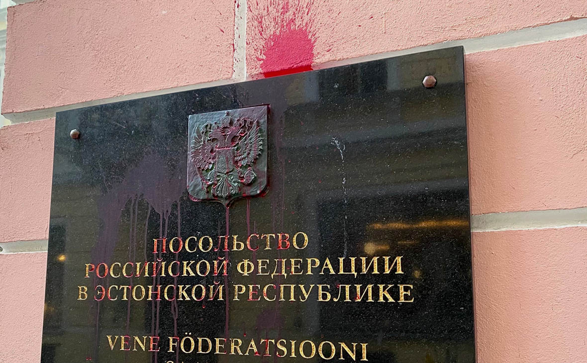 Посольство России в Эстонии сообщило о новом «акте вандализма»