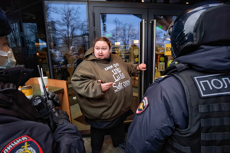  Последний день работы первого в России McDonald's перед закрытием 