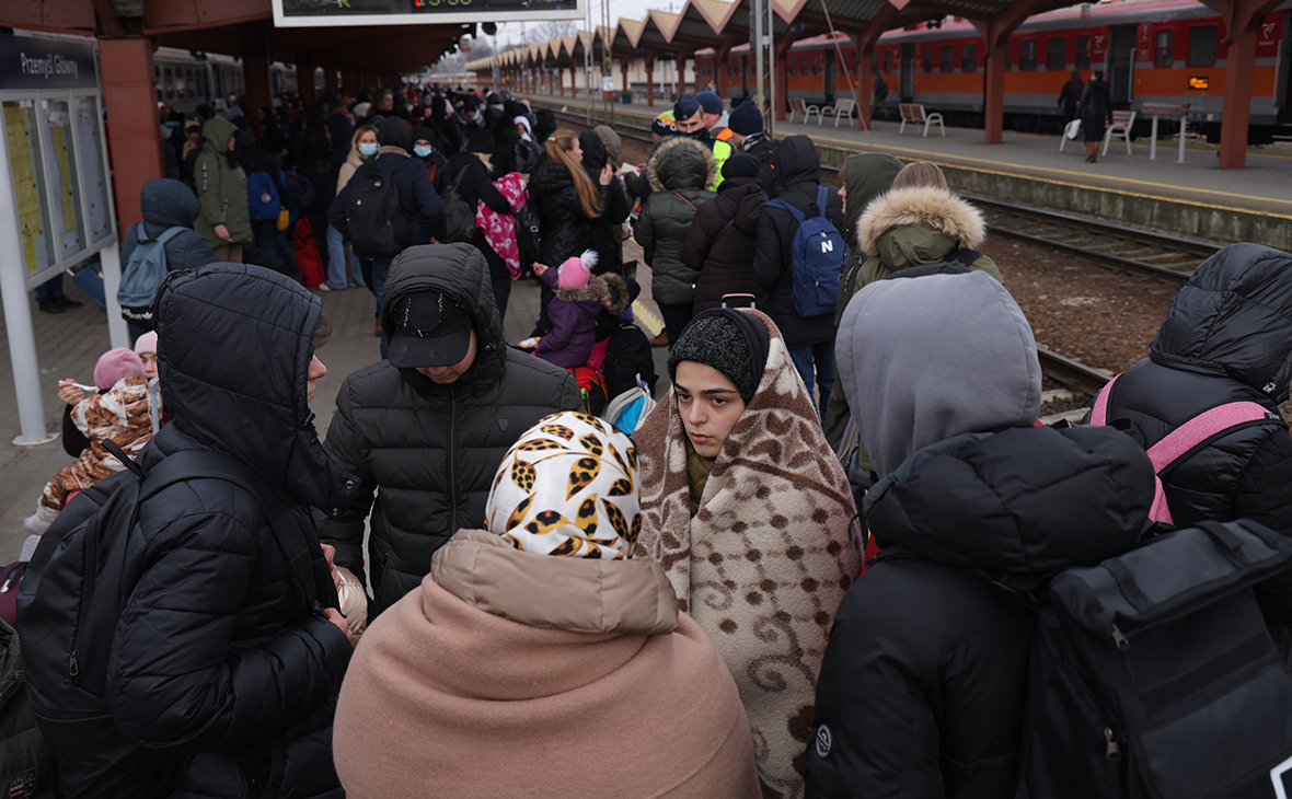Варшава и Краков заявили, что не могут принять больше беженцев с Украины