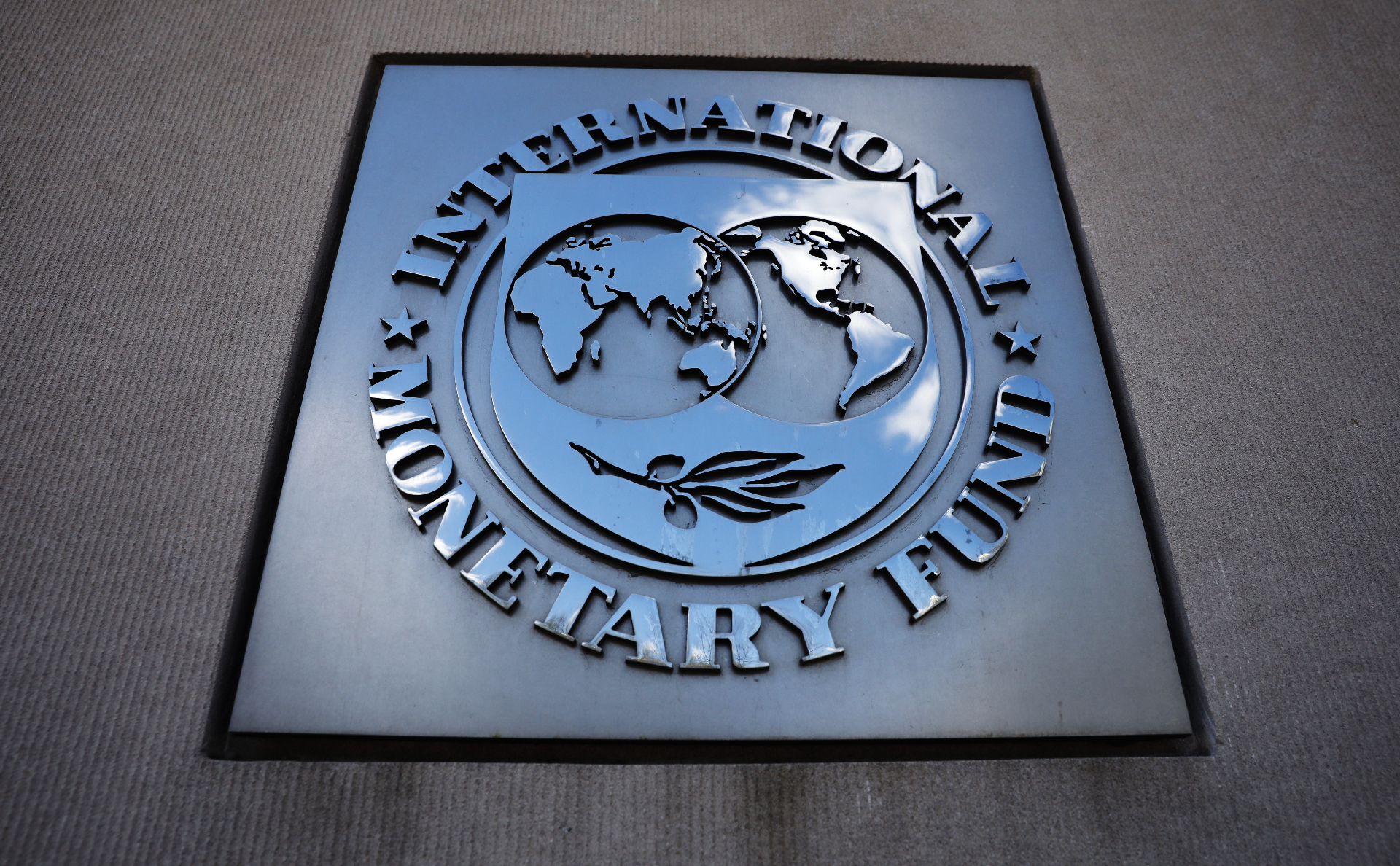МВФ утвердил экстренную помощь Украине в размере $1,4 млрд