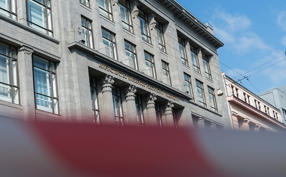 ФАС предложила полный запрет валютных контрактов внутри России