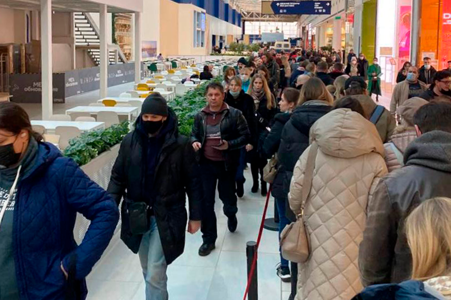 Последняя акула Блохэй: очереди в IKEA накануне закрытия