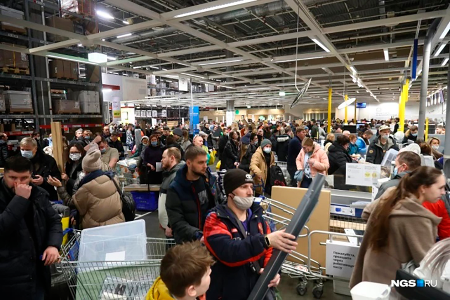 Последняя акула Блохэй: очереди в IKEA накануне закрытия