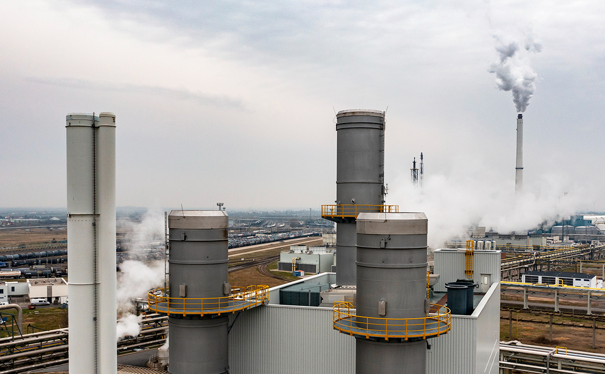 В Берлине заявили об изучении указа Путина об оплате газа в рублях
