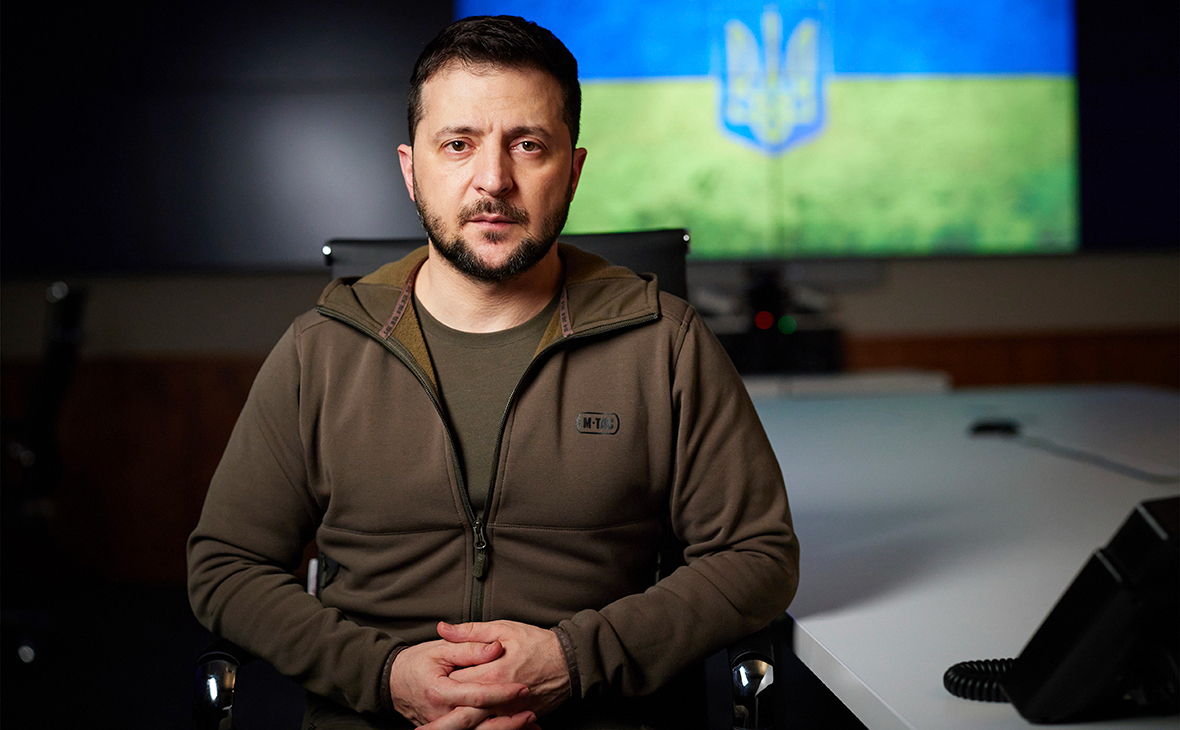 Зеленский сообщил о предложениях Москве по вывозу людей из Мариуполя