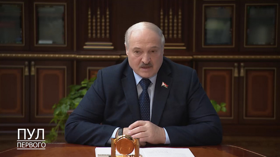  Лукашенко сообщил о задержании своего лечащего врача за взятки 