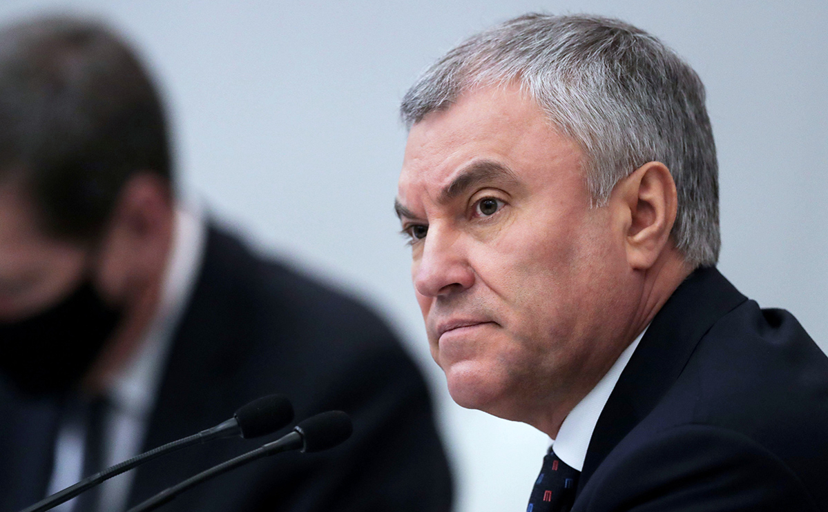 Володин предложил уволиться критикующим военную операцию бюджетникам