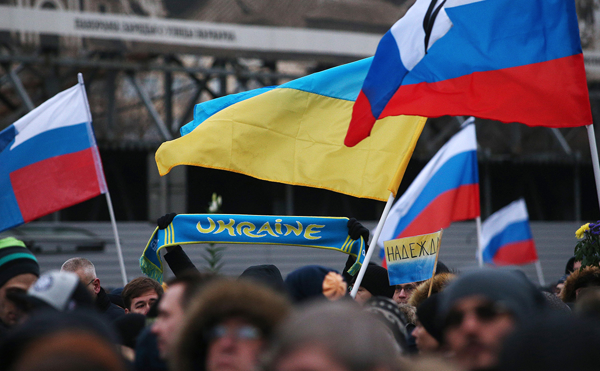 Макрон назвал братскими украинский и русские народы