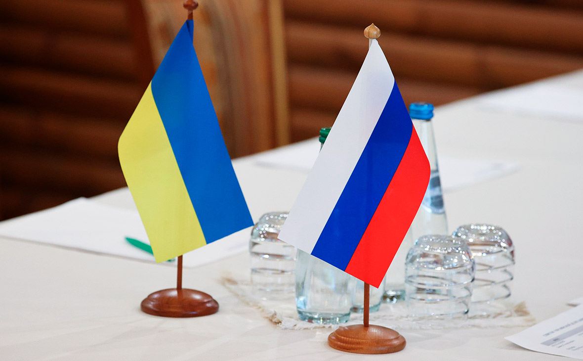 Захарова предложила Киеву найти «реалистичный вариант» договора с Москвой