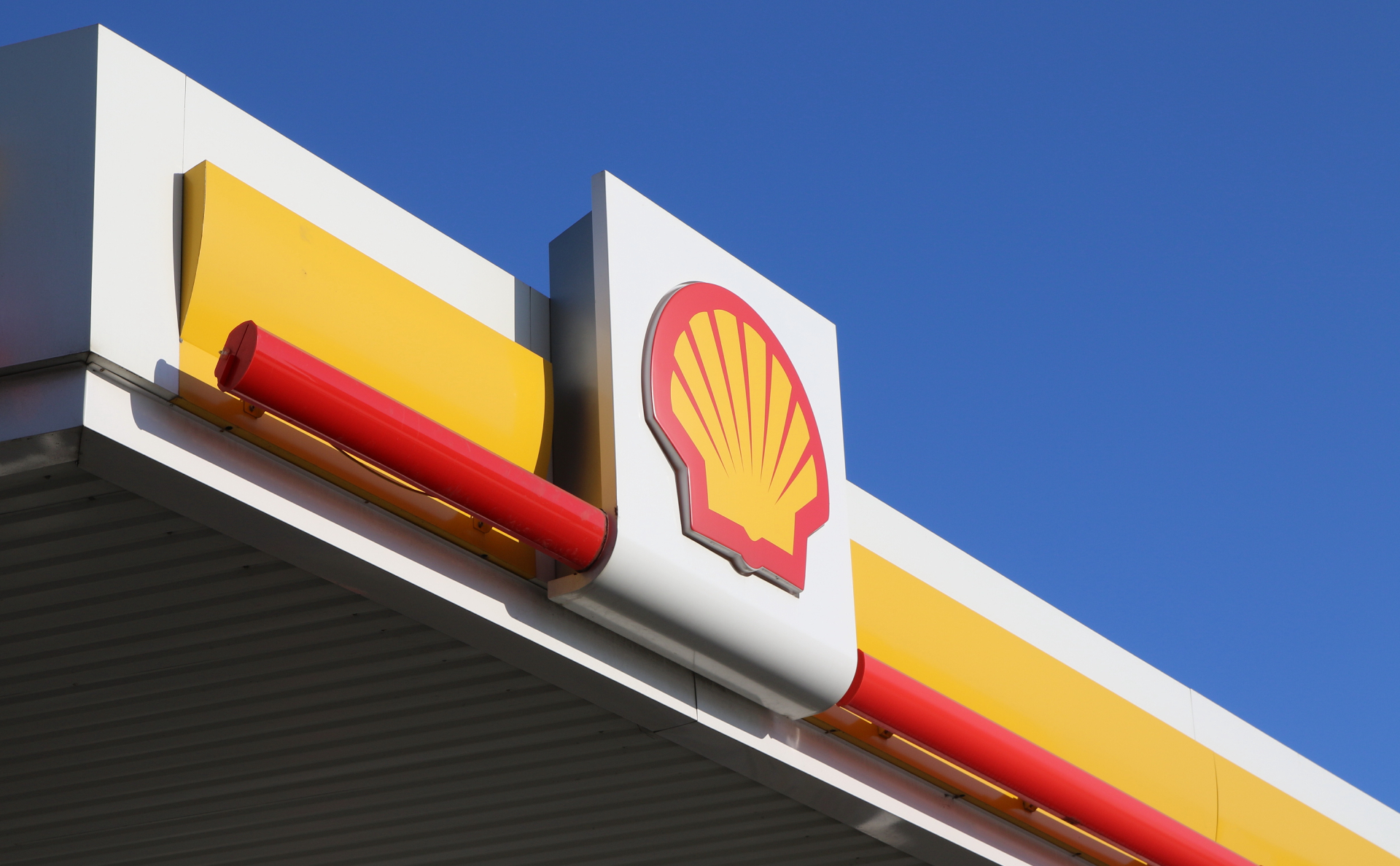 Песков ответил на данные о трудностях Shell с оплатой российского газа