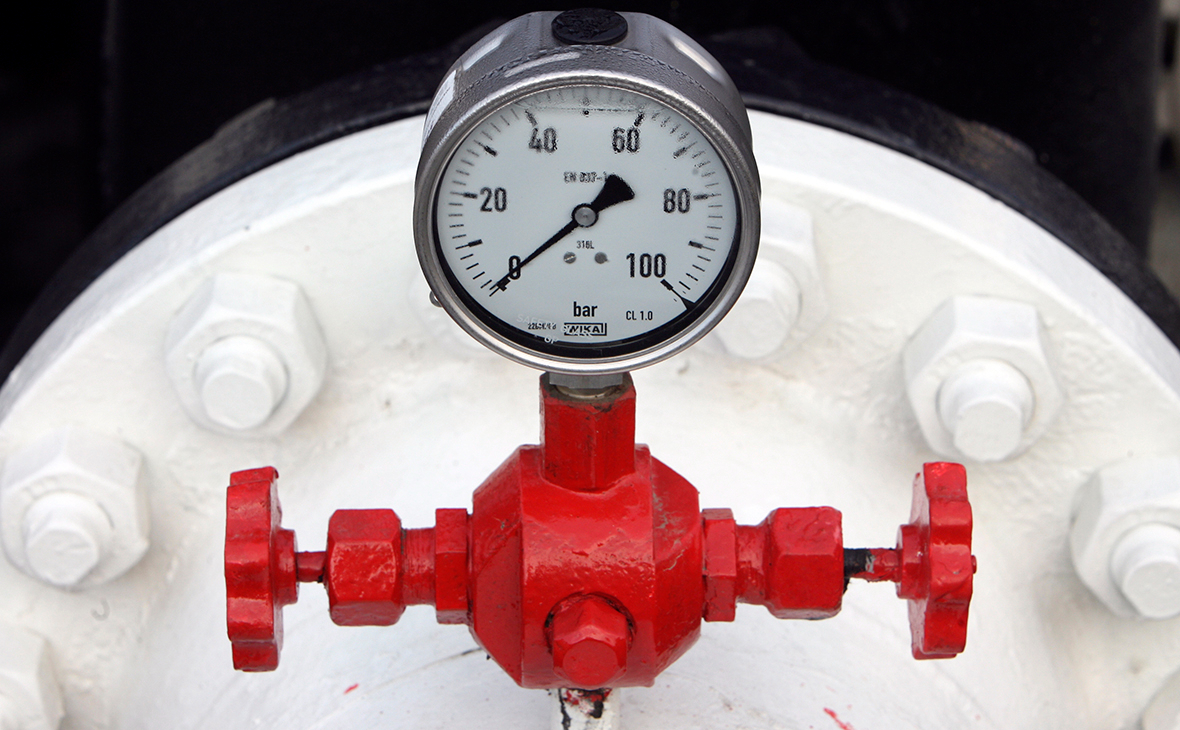 Венгрия пообещала не допустить введения ЕС эмбарго на нефть из России
