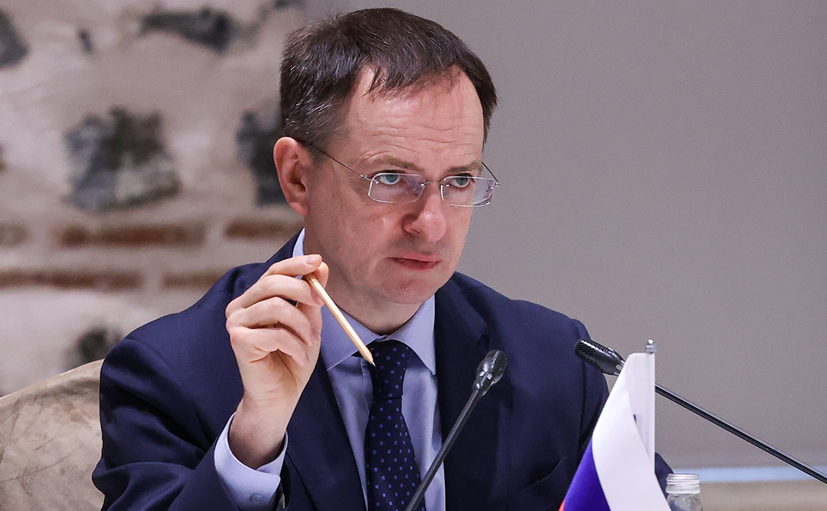 Мединский сообщил о продолжении переговоров с Украиной