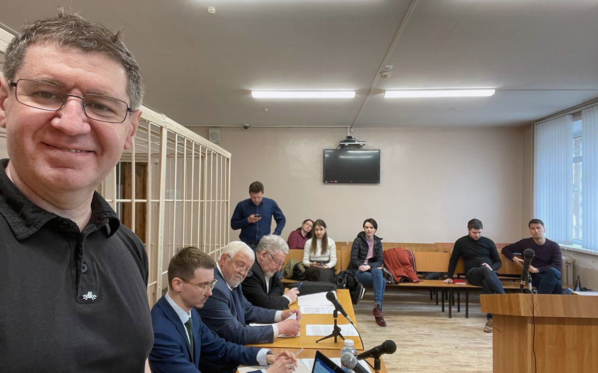 Настоятеля храма Летающего Макаронного Монстра осудили на 1,8 лет колонии
