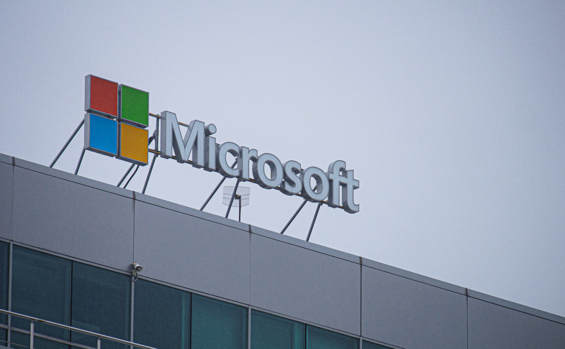 Business Insider узнал о сокращении в Microsoft найма сотрудников