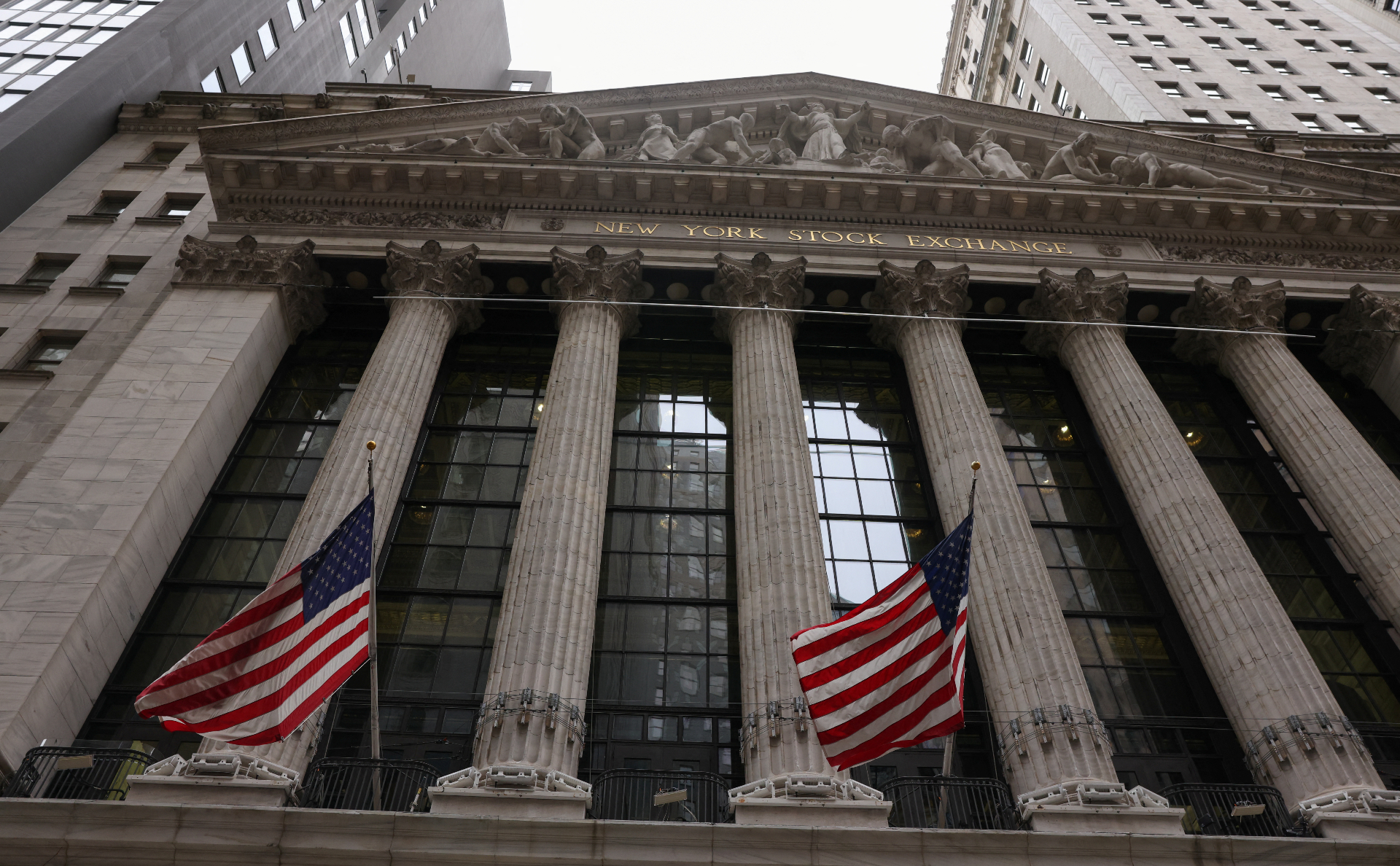 Bloomberg узнал об отказе двух банков США от операций по госдолгу России