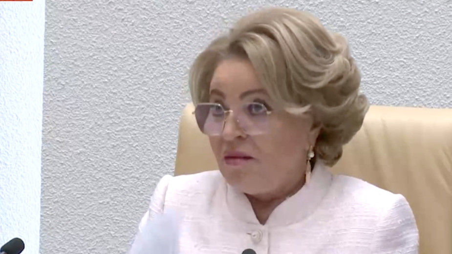 Матвиенко призвала избавить русский язык от засилья иностранных слов