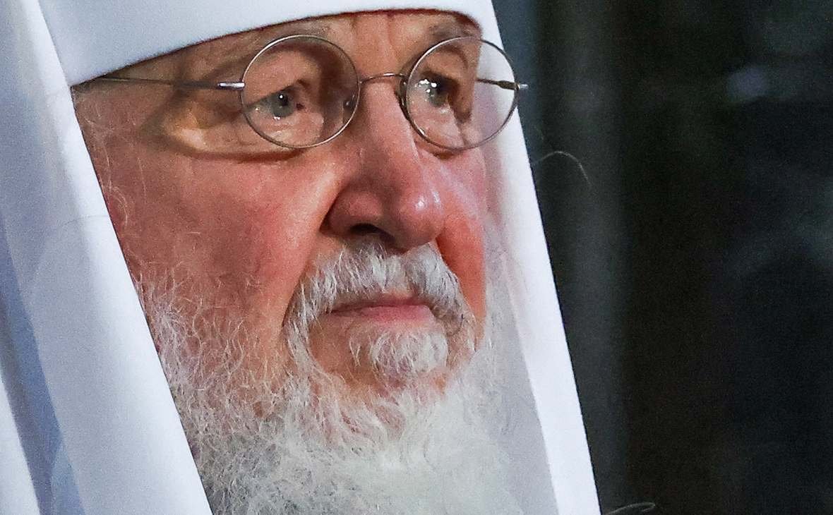 Патриарх Кирилл предложил включить основы православия в программу школ