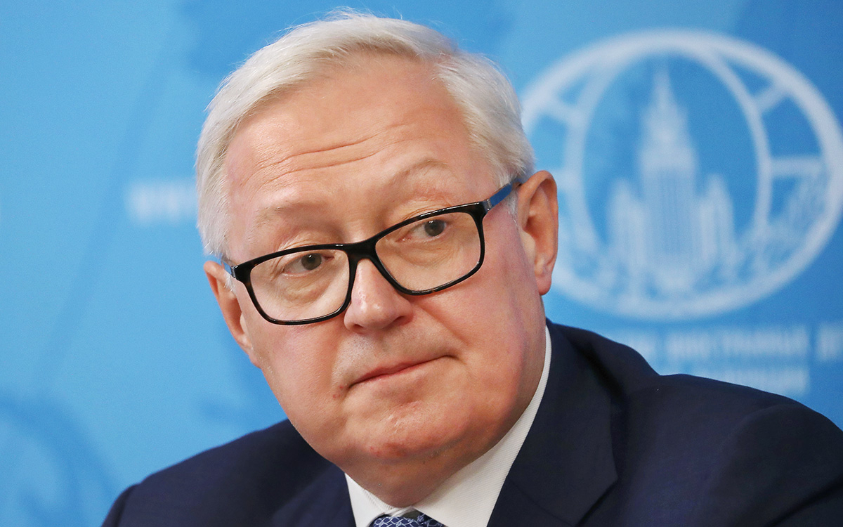 Замглавы МИДа Рябков встретился с послом США Салливаном