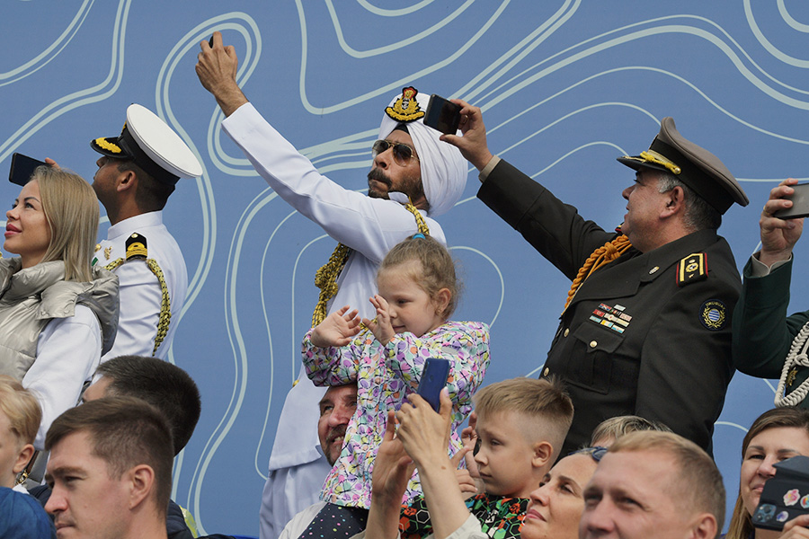  Как прошел главный военно-морской парад в России. Фоторепортаж 