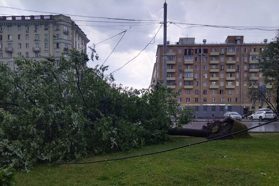 Последствия сильного ливня в Москве. Фоторепортаж