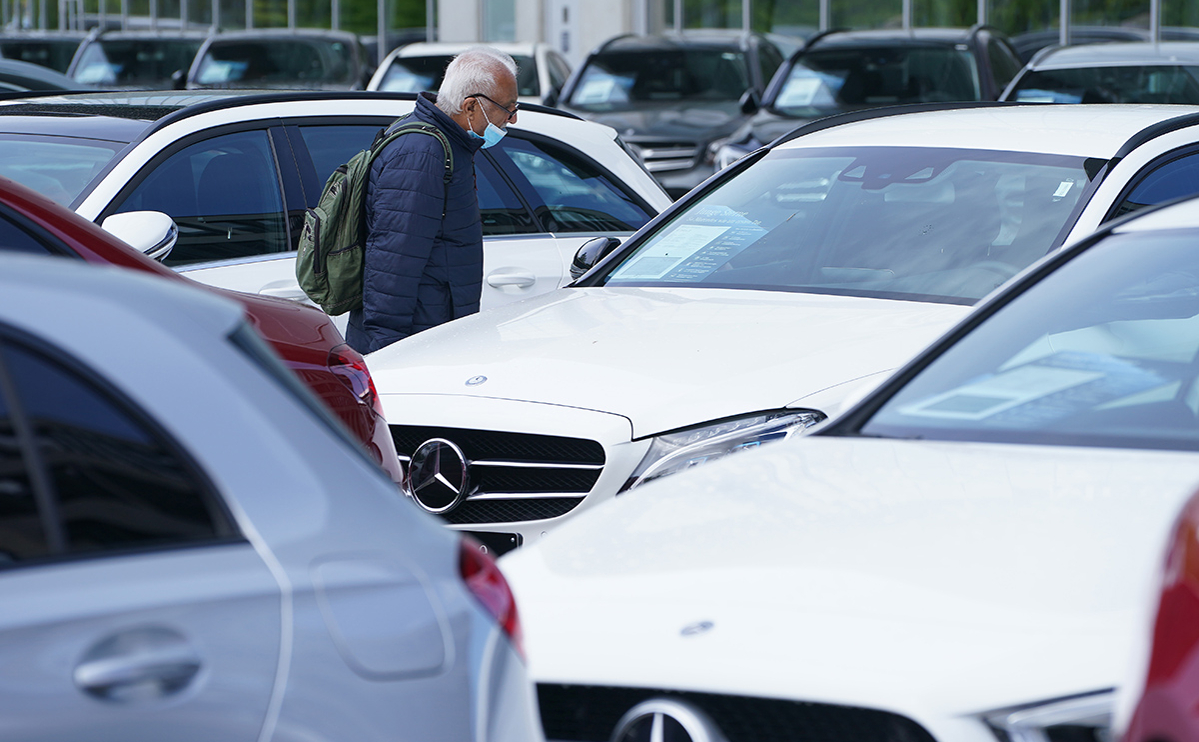 «Коммерсантъ» узнал о планах Mercedes отказаться от дистрибуции в России