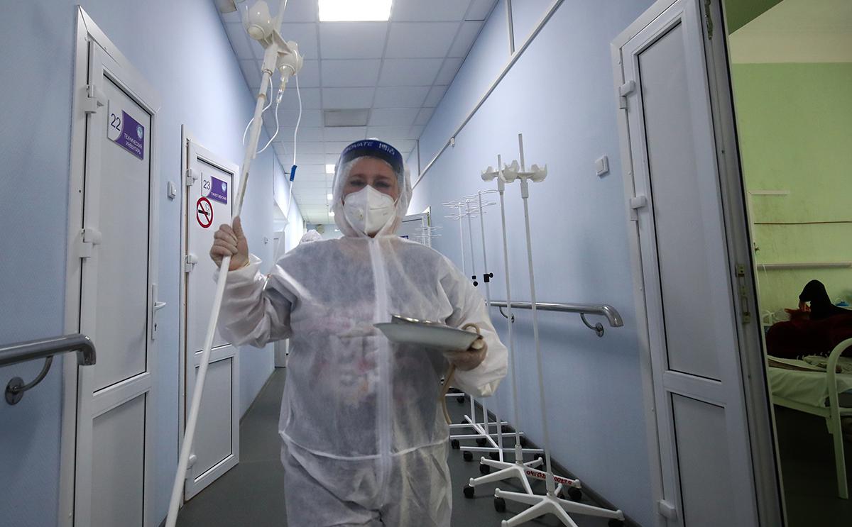 В России второй день подряд снизилось число новых случаев COVID-19