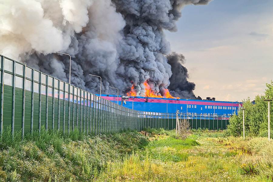  Пожар на складе Ozon в Подмосковье. Фоторепортаж 