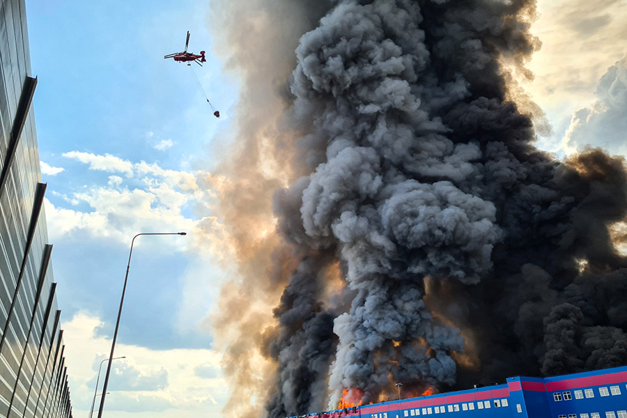  Пожар на складе Ozon в Подмосковье. Фоторепортаж 