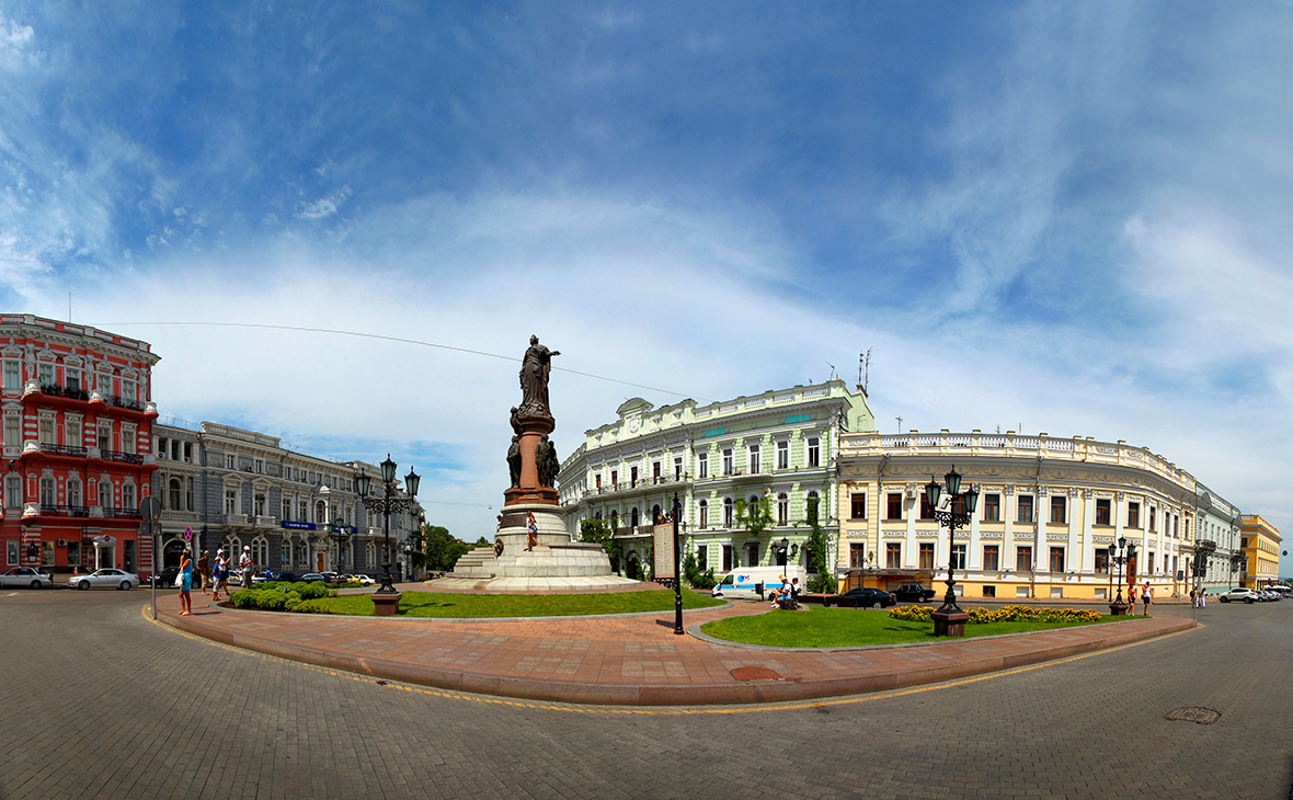 Депутаты горсовета Одессы не поддержали снос памятника Екатерине II