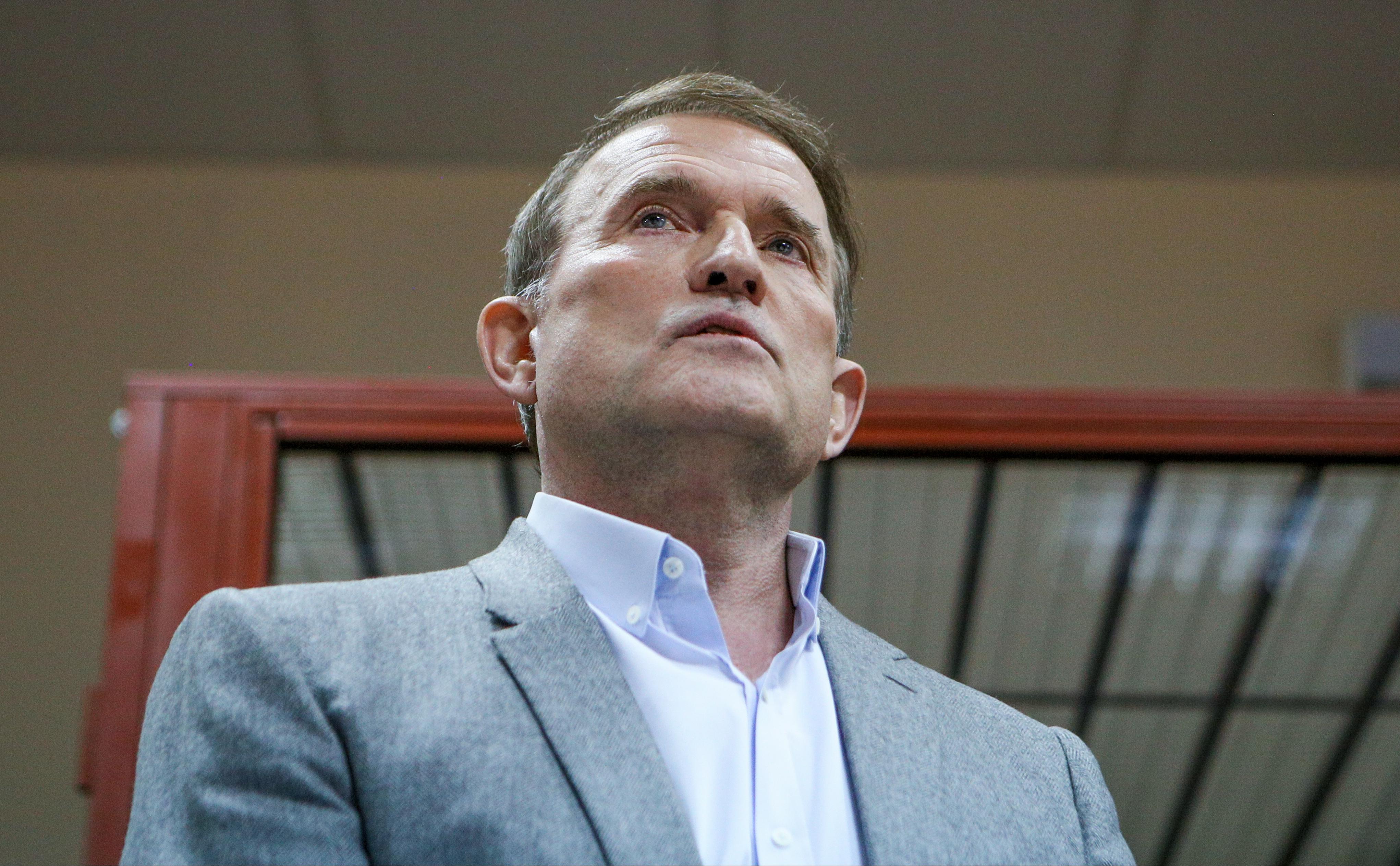 Киев сообщил об обмене пленных с участием командиров «Азова» и Медведчука