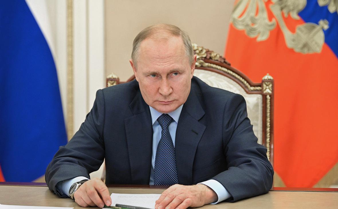 Песков заявил, что в обзоры для Путина включают посты из Telegram-каналов