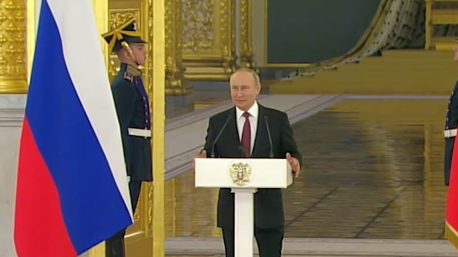 Путин извинился, что не смог плотно пообщаться с послами из-за пандемии
