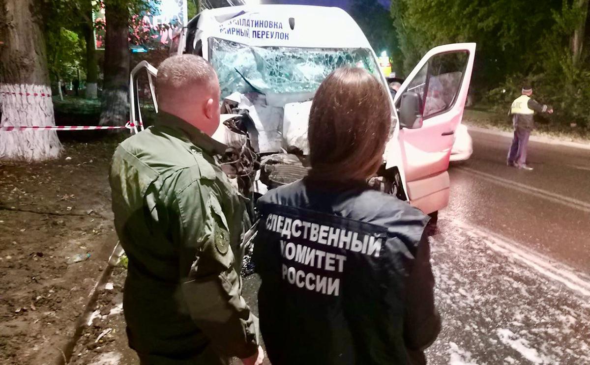 В ДТП с маршруткой в Саратове пострадали 18 человек