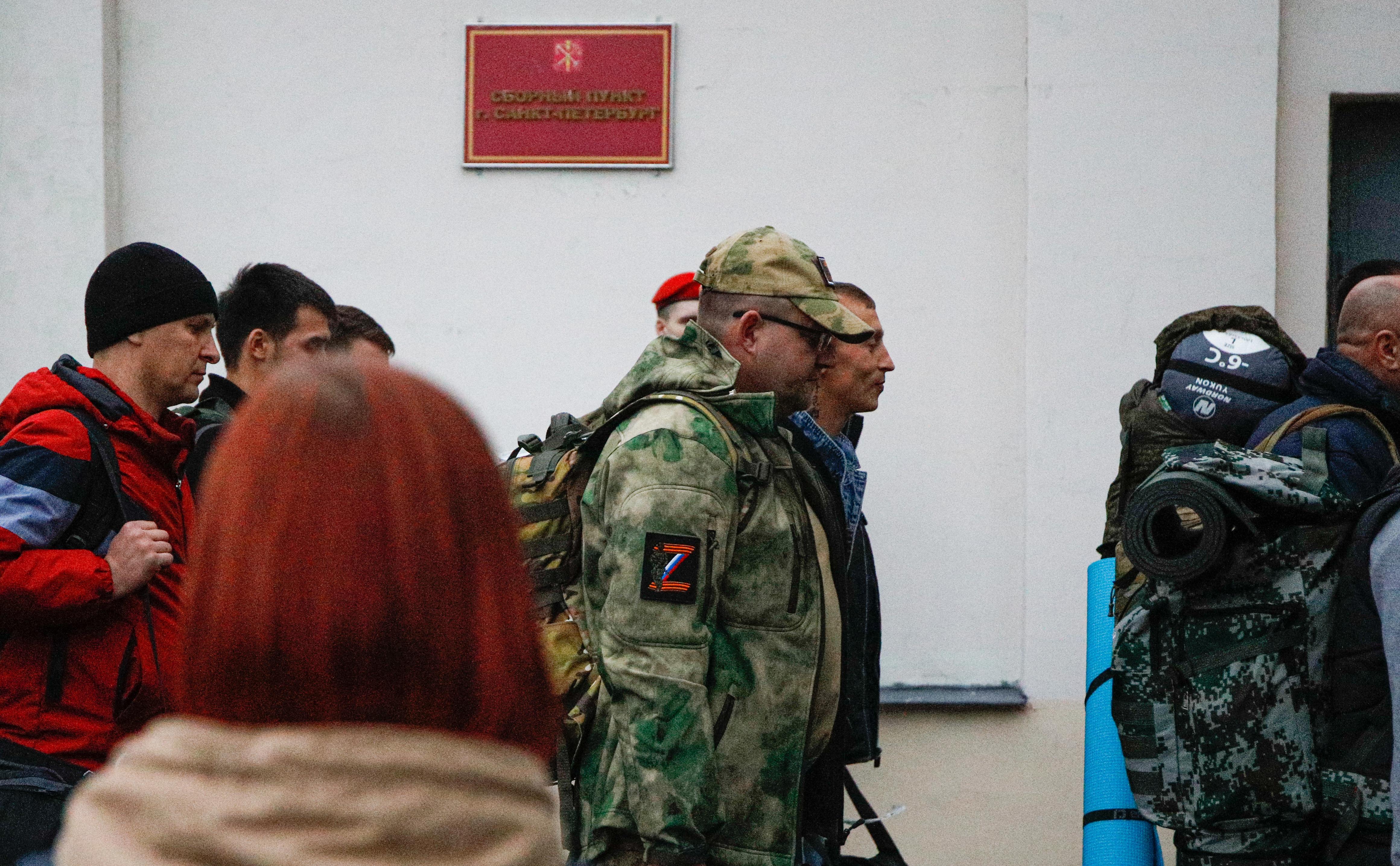  Власти объяснили отправку повестки не служившей петербурженке &laquo;сбоем&raquo; 