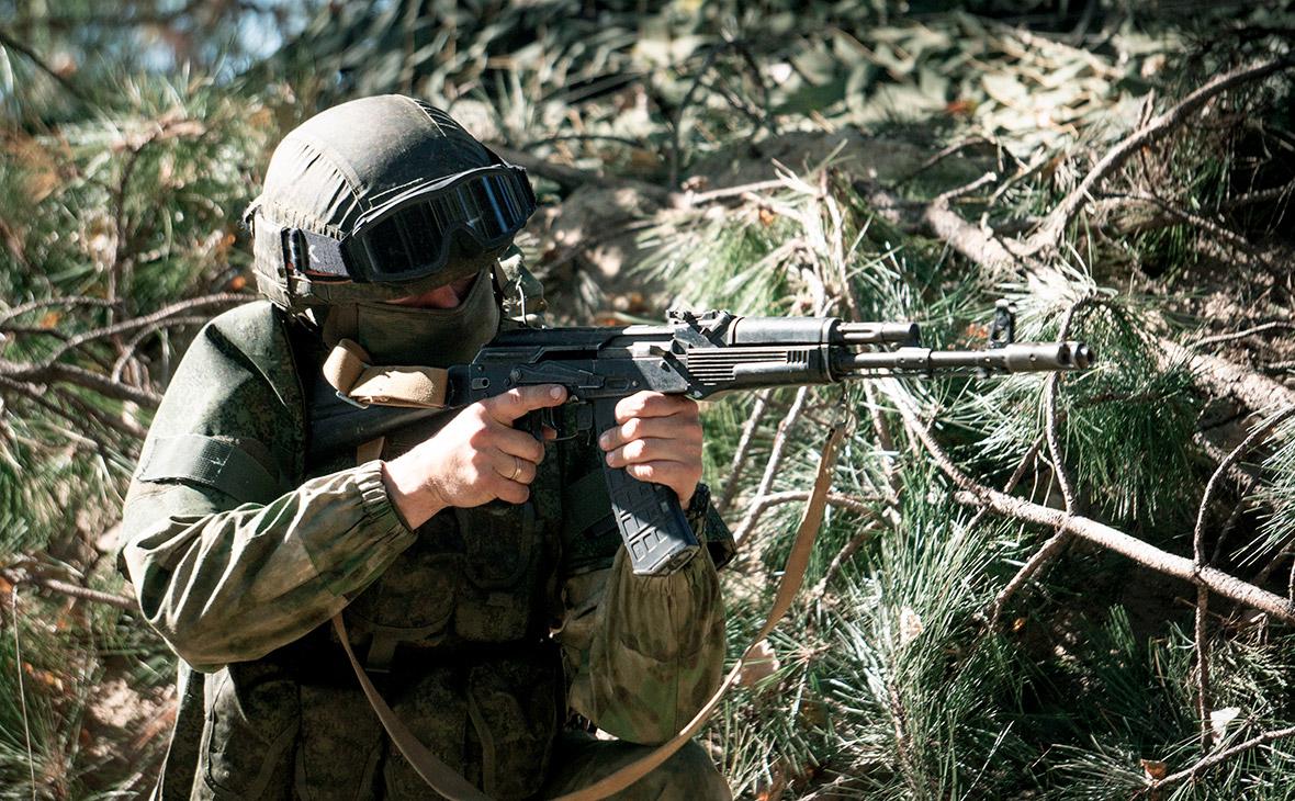 Суровикин заявил о напряженной обстановке в зоне военной операции